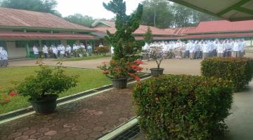 Upacara Bendera Rutin Senin  13 Oktober 2025